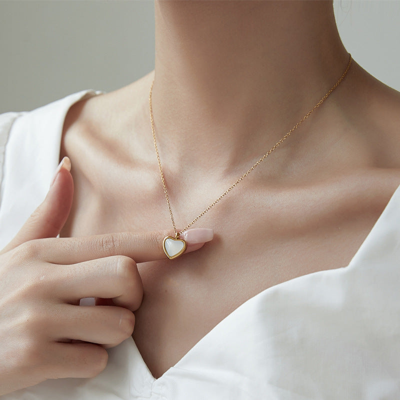 Red Agate Heart-shaped Clavicle Chain