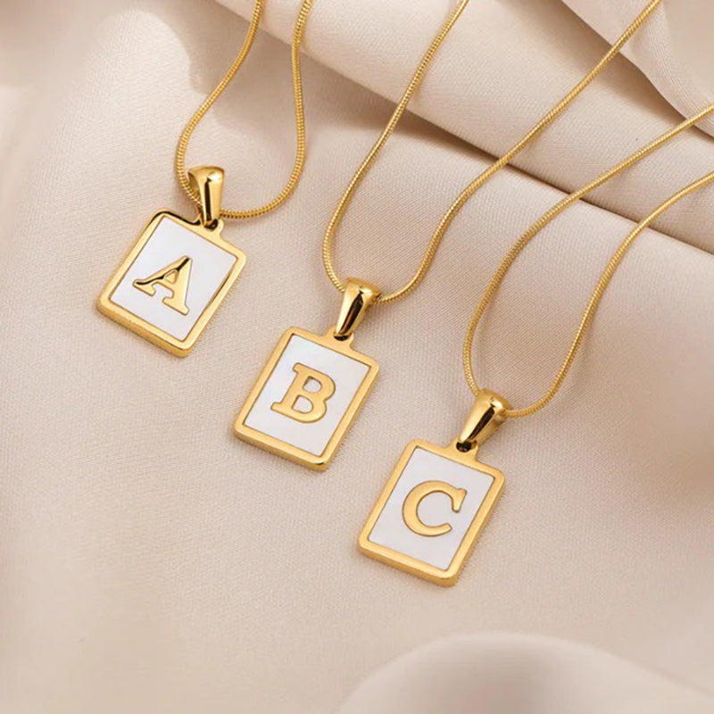 Sweet Moment Necklace